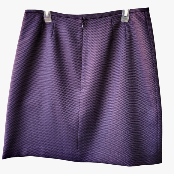 Tahari purple-brown skirt suit - straight midi skirt, hidden jacket closure 14P - Picture 13 of 17